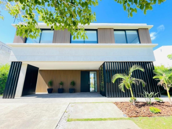 Casa en Venta y Alquiler Al Lago en Central en Lagos de Golf - Nordelta en venta en Lagos del Golf, Nordelta - Imagen 1